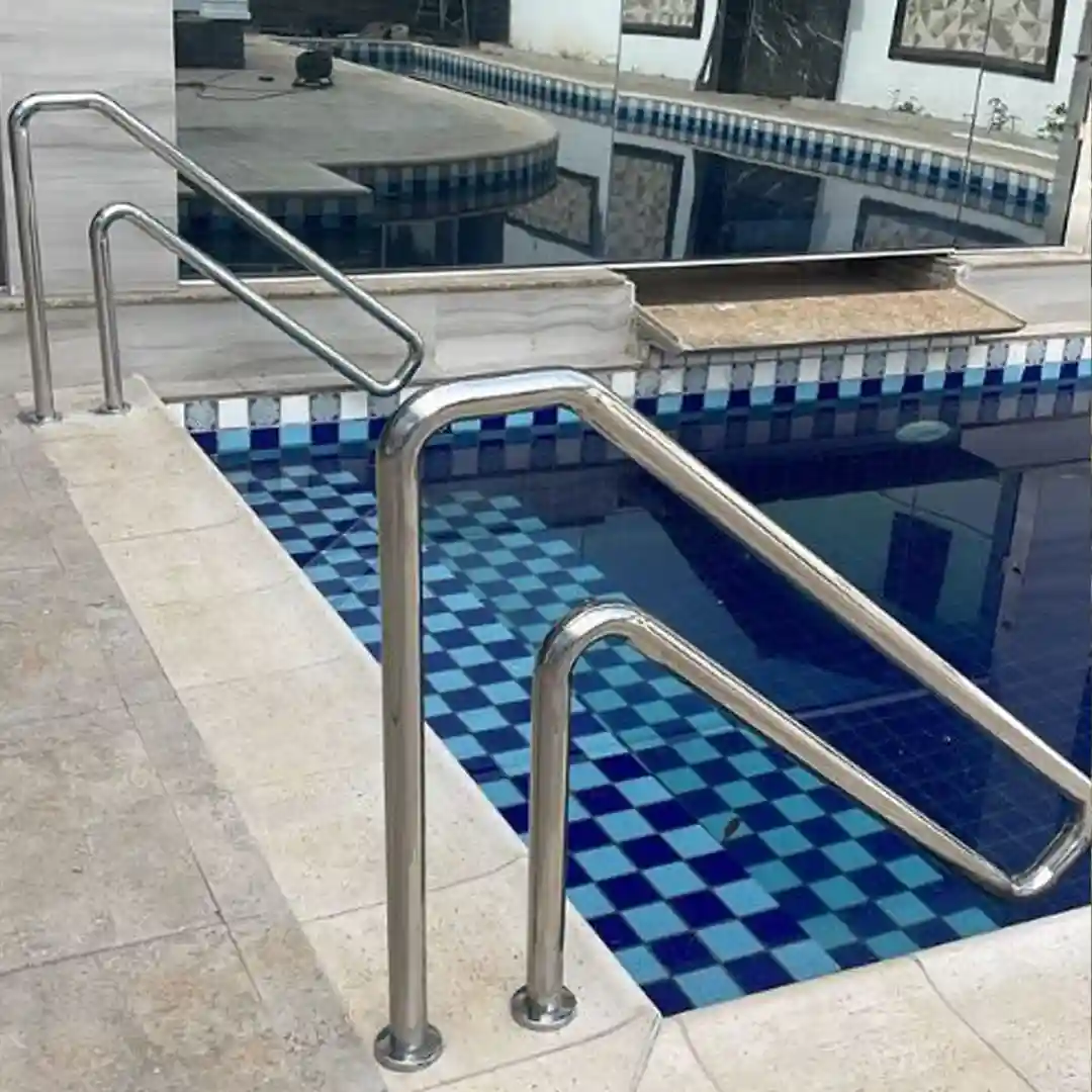 Corrimão em Inox e Metal Piscina