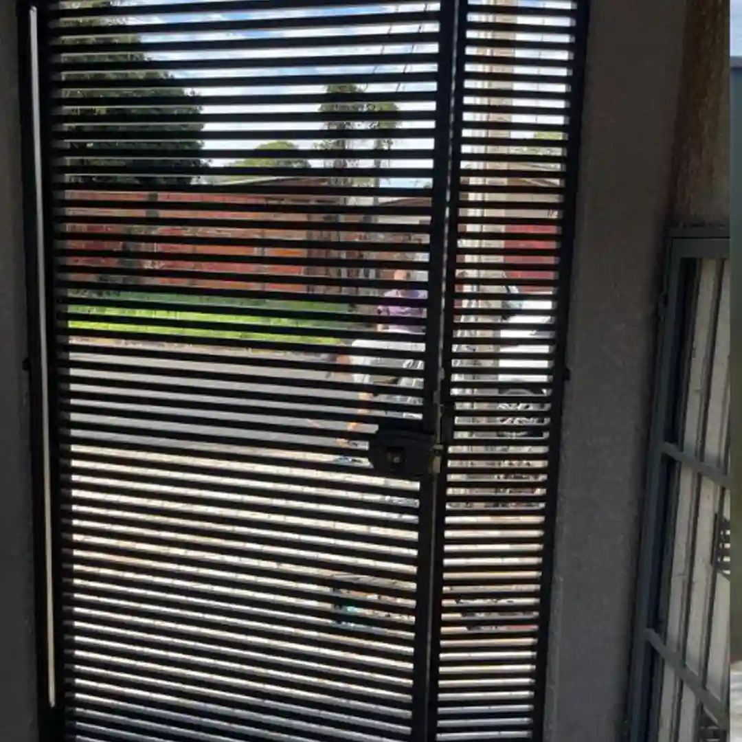 Portão Pivotante Praticidade e Segurança