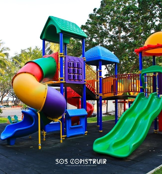 fabricacao-de-playgrounds-em-foz-do-iguacu-sos-construir.jpg
